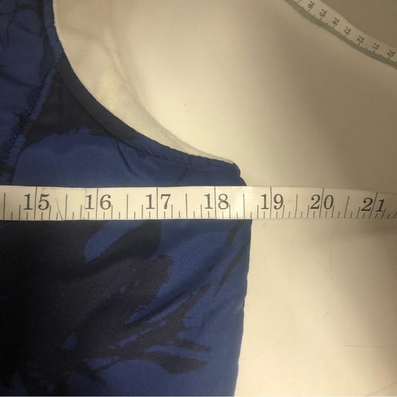 Tabi Reversible Zip Up Puffer Vest, size S - Picture 8 of 10